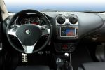 Alfa Romeo MiTo Super 1.3 JTDM 16V Eco Turbo Diesel VDC DNA Interieur Innenraum Cockpit