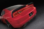 Dodge Charger Redline by Mopar - Heck Ansicht von hinten rot Rückleuchten Auspuff Carbon Spoiler Diffusor
