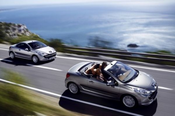 Aufgeklappt: Peugeot 207 CC - Speed Heads