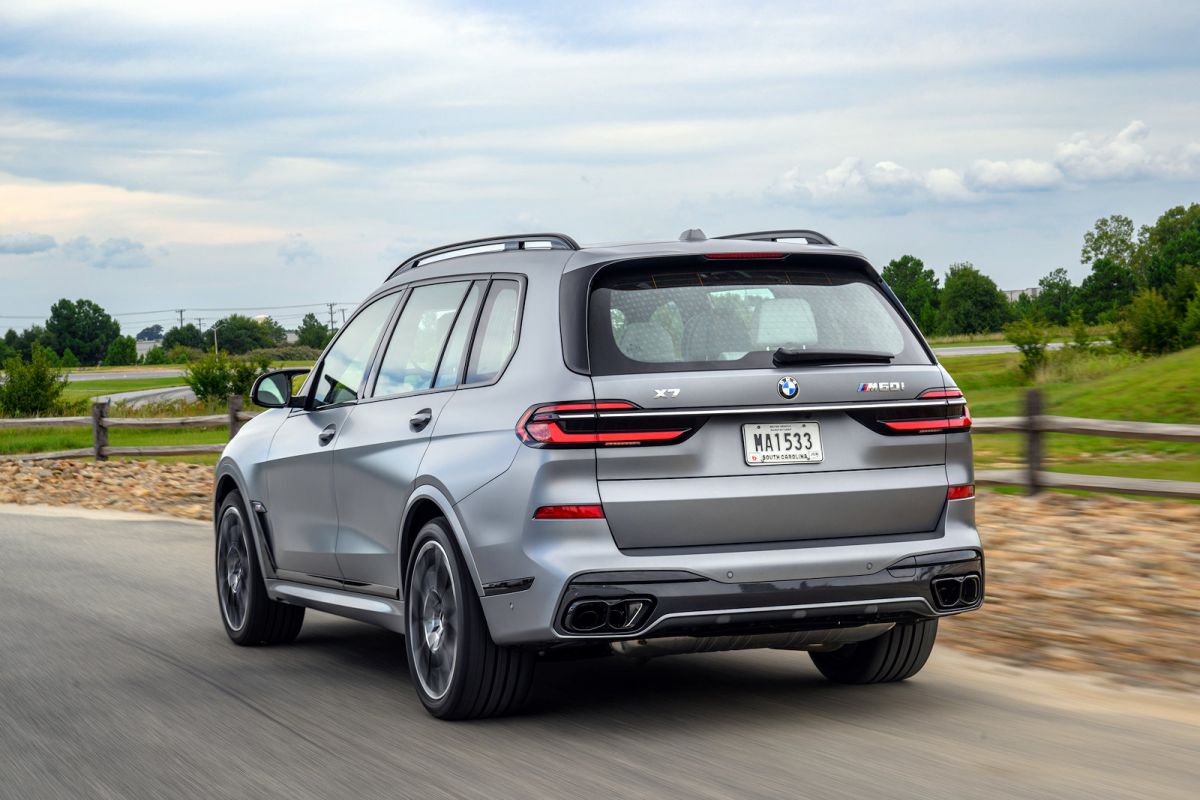 Bmw x7 m60i 2023