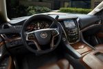 Cadillac Escalade 2015 Luxus SUV 6.2 V8 Magnetic Ride Control CUE Cadillac User Experience Safety Alert Seat Interieur Innenraum Cockpit
