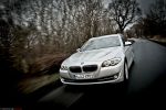 BMW 530d Touring 2011 Test – Fahraufnahme in Fahrt Ansicht vorne Front