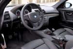 BMW 1er M Coupe M1 Innenraum Interieur Cockpit ConnectedDrive iDrive