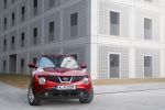 Nissan Juke Test - Front Ansicht von vorne rot Scheinwerfer Kühlergrill Motorhaube Xenon Scheinwerfer Stoßstange