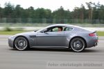 Cargraphic Aston Martin V8 Vantage 420 Test - Seite Ansicht seitlich