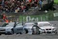 Der kuriose Crash in Pau: links das Safety-Car, rechts der BMW von Engstler