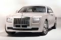 Der Rolls-Royce Ghost Six Senses Concept ist in ''Perlglanz Carrera White'' lackiert.