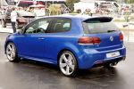 VW Volkswagen Golf R Color Concept 2.0 TSI Vierzylinder Turbo Allrad Glendale Aplomb Blue Blau Heck Seite Ansicht