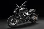 Ducati Diavel AMG Special Edition Motorrad Bike Performance Front Seite Ansicht