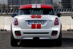 Mini Cooper S SD Coupe John Cooper Works Vierzylinder 1.6 Twin Scroll Turbolader 2.0 Turbo Diesel Minimalism DSC EPS EBD CBC EDLC DTC Cross Spoke Challenge Zweisitzer Visual Boost Connected Heck Ansicht