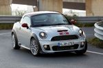 Mini Cooper S SD Coupe John Cooper Works Vierzylinder 1.6 Twin Scroll Turbolader 2.0 Turbo Diesel Minimalism DSC EPS EBD CBC EDLC DTC Cross Spoke Challenge Zweisitzer Visual Boost Connected Front Seite Ansicht
