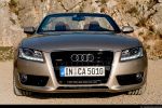 Audi A5 Cabriolet Test -  Front Ansicht vorne Kühlergrill Frontscheinwerfer Stoßstange