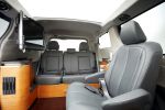 Toyota Sienna Swagger Wagon Supreme SE V6 B.A.D. Company Stretch Van Innenraum Interieur Touchscreen PC JBL