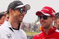 Ein Plausch mit Kollegen: Das kommt für Sebastian Vettel in der Formel 1 zu kurz