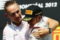 Eine innige Beziehung: Lewis Hamilton (rechts) und Martin Whitmarsh