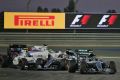Erste Kurve in Bahrain: Nico Rosberg in Führung, Bottas kracht in Hamilton