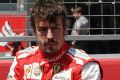 Fernando Alonso muss zusehen, wie Vettel einmal mehr auf und davon fährt