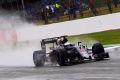 Fernando Alonso traute sich als einer der wenigen Fahrer bei starkem Regen heraus