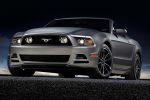 Ford Mustang GT Cabrio Modelljahr MY 2013 5.0 V8 Muscle Car Pony Car GT Track Package Front Seite Ansicht