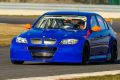 Fredy Barth in seinem neuen Dienstauto, dem BMW 320 TC des Wiechers-Teams