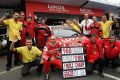 Gabriele Tarquini und seine Crew: Nach SEAT steht ein Honda-Engagement an