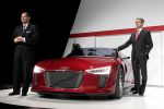 Audi e-tron Spyder Concept Consumer Electronics Show CES Las Vegas MIB UMTS LET Car-to-X NVIDIA Tegra Chip 3.0 TDI Biturbo Diesel Elektromotor Plug In Hybrid MMI Touch Smartphone