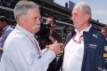 Haben Gesprächsbedarf: Formel-1-Boss Chace Carey (li.) und Helmut Marko (re.)