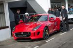 Jaguar F-Type R Coupé V8 Kompressor Prinz HRH His Royal Highness Prince Harry von Wales Goodwood Motor Circuit West Sussex Rennstrecke Front