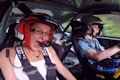 Heftiges Video: 13-jähriges Kind driftet mit Rallye-Auto durch Wald