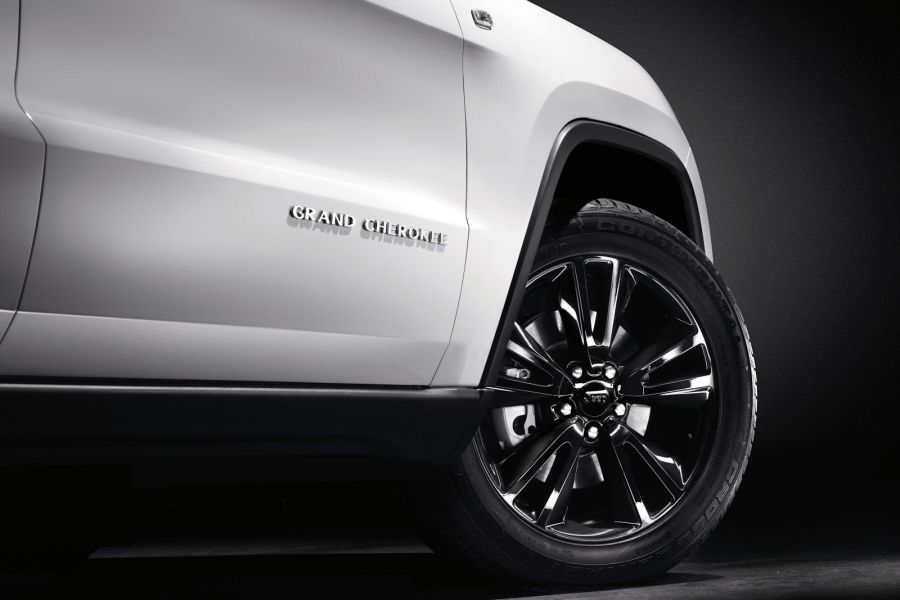 Jeep Grand Cherokee SLimited Ein Indianer mit schwarzer Seele Speed