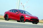 Larte Design Tesla Model S P85D Elizabeta Tuning Leistungssteigerung Bodykit Aerodynamikkit Elektroauto Sportlimousine Luxuslimousine Performance Basaltfaser Carbon Front Seite