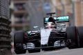 Lewis Hamilton auf der Fahrt zur ersten Pole-Position beim Monaco-Grand-Prix