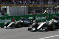 Lewis Hamilton und Nico Rosberg duellieren sich auf Augenhöhe