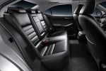 Lexus IS Modelljahr MY 2013 250 2.5 V6 300h Vollhybrid 2.5 Vierzylinder Benziner Elektromotor Limousine Mittelklasse Rear Cross Traffic Rückraum Assistent Spurhalte Assistent Totwinkel Interieur Innenraum Fond Sitze