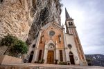 Madonna della Corona: Die spektakuläre Kirche in der Felswand