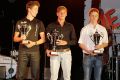 Marvin Kirchhöfer mit dem Pokal für den Formel-Masters-Meistertitel