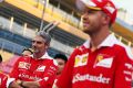 Maurizio Arrivabene und Sebastian Vettel: Bei Ferrari soll alles in Butter sein