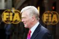 Max Mosley trifft die Teams