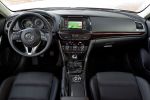 Mazda 6 Kombi Wagon 2013 2.0 2.5 l Skyactiv-G 2.2 Skyactiv-D i-ELOOP Kondensator RVM AFS SCBS HBC HLA LDWS Pre Crash Safety Interieur Innenraum Cockpit