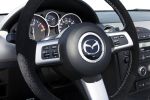 Mazda MX-5 Prototyp Yusho Roadster 2.0 MZR Vierzylinder Kompressor Flying Miata Sports Line Interieur Innenraum Cockpit Lenkrad