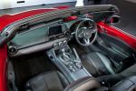 Mazda MX-5 Roadster ND 2015 Sportwagen Skyactiv-G 2.0 1.6 MZD Connect Internet App Interieur Innenraum Cockpit