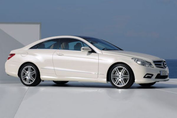 Mercedes-Benz E-Klasse W213: Die neue E-Klasse bleibt ein Mercedes mit zwei  Gesichtern - News - Mercedes-Fans - Das Magazin für Mercedes-Benz -Enthusiasten