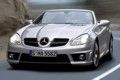 Mercedes-Benz SLK 55 AMG: Mehr Dynamik kombiniert mit neuer Optik