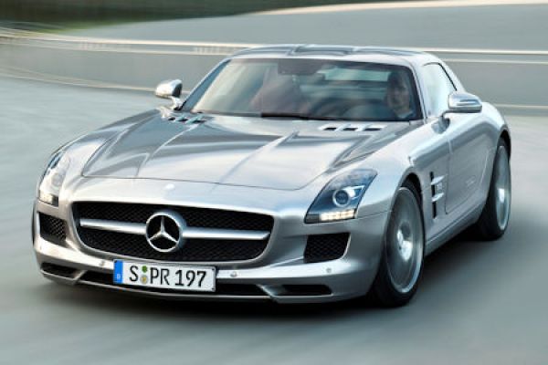 Mercedes-Benz SLS AMG: Der neue Supersportwagen ist enthüllt - Speed Heads