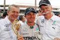 Mercedes-Vorstand Thomas Weber, Nico Rosberg und Konzernchef Dieter Zetsche