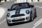 Mini Roadster Cooper S SD John Cooper Works Vierzylinder 1.6 Twin Scroll Turbolader 2.0 Turbo Diesel Minimalism DSC EPS EBD CBC EDLC DTC Zweisitzer Visual Boost Connected Always Open Timer Front Ansicht