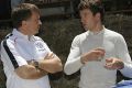 Motorsportchef Jost Capito (li.) mit Starfahrer Sebastien Ogier (re.)