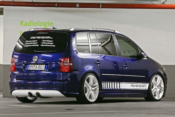 VW T5 Multivan von MR Car Design: Luftfahrwerk und 200 PS