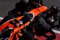 Muskelkraft statt Honda-Power: Wer seinen McLaren liebt, der schiebt...