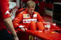 Nicht nur die Fans müssen sich umstellen: Sebastian Vettel gibt's ab jetzt in Rot